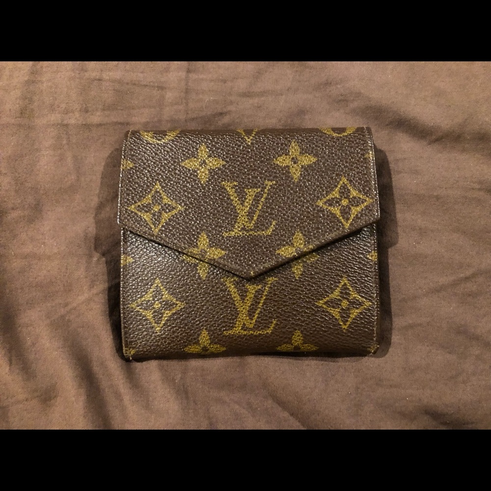 *SOLD* Authentic Louis Vuitton monogram wallet